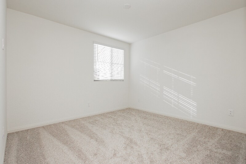 Building Photo - 2763 Fantoni St