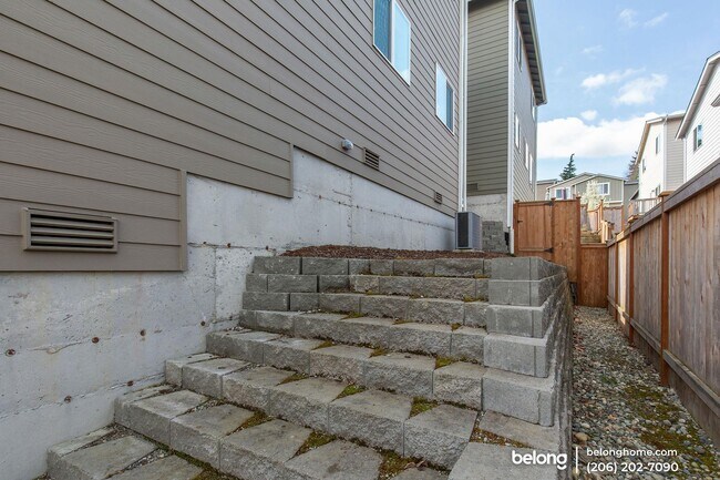 Building Photo - 12010 27th Ct S