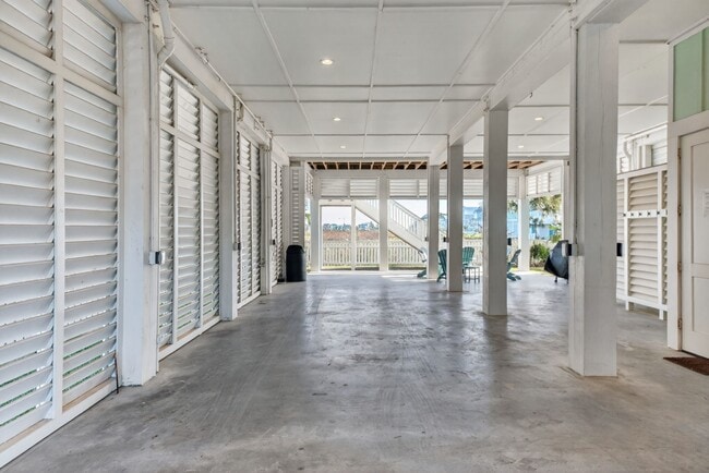 Building Photo - 3815 Seabreeze Ln