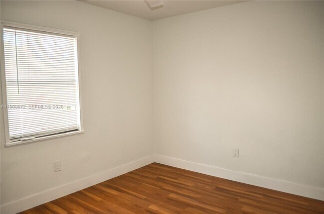 Building Photo - 707 N J St