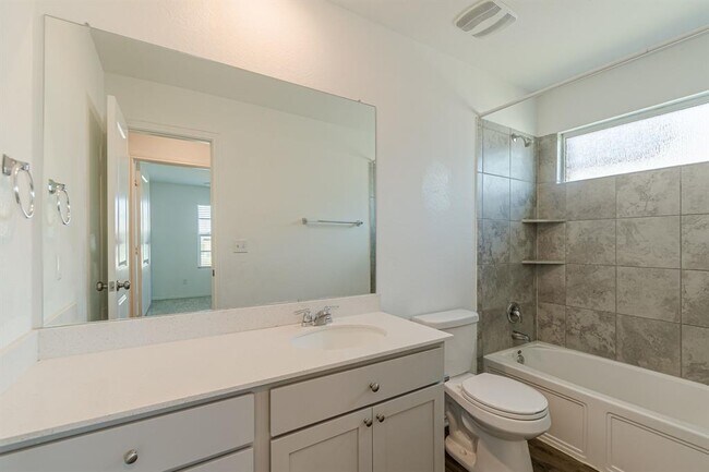 Building Photo - 341 Escondido Cir