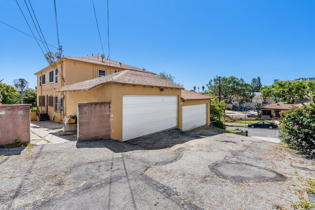 Building Photo - 3403 W 84th Pl