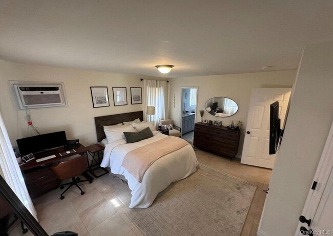 Building Photo - 518 E Penn St