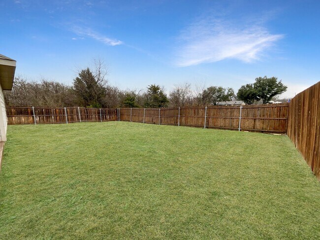 Building Photo - 2053 Leonard Ranch Rd