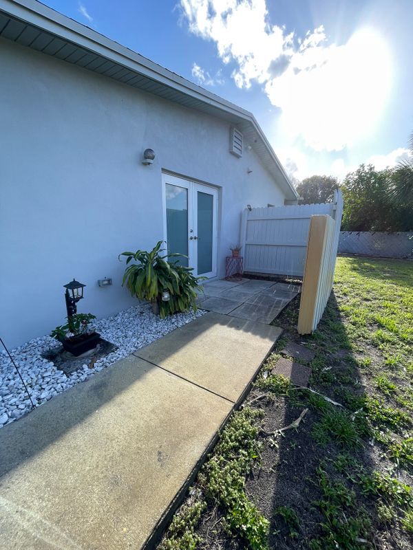 Building Photo - 3451 NE 13th Ave