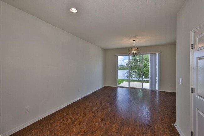 Building Photo - 9160 Hillcroft Dr