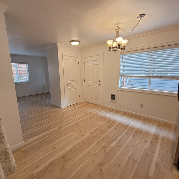 Building Photo - 7023 N Burlington Ave