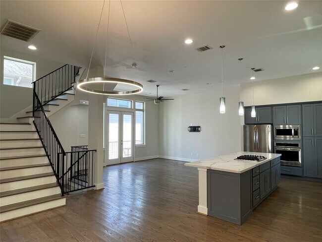 Building Photo - 5306 Eigel St