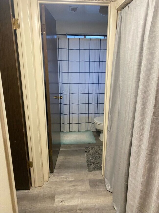 Building Photo - 1B/1B Pet Friendly Apartment South of BYU