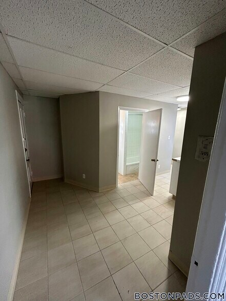 Building Photo - 12 Lincoln St