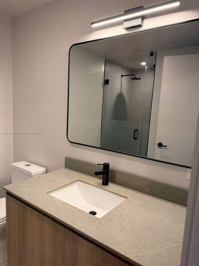 Building Photo - 121 NE 5th St