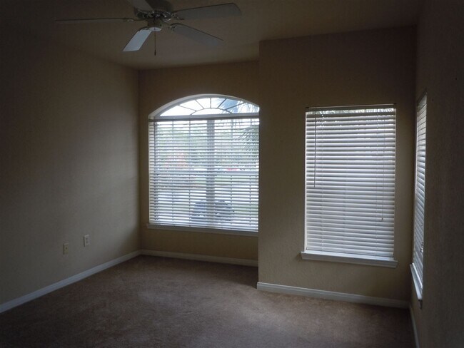 Building Photo - 245 Old Village Center Cir