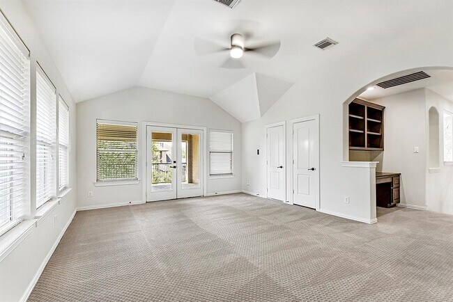 Building Photo - 10126 Springfield Ridge Dr