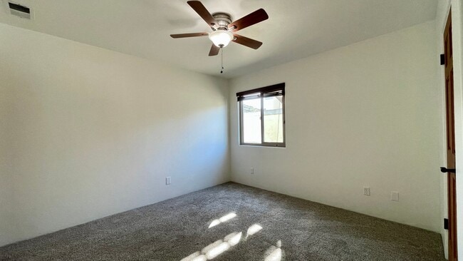 Building Photo - Modern, Updated 3-Bedroom Home in Stoneridge with Air Conditioning