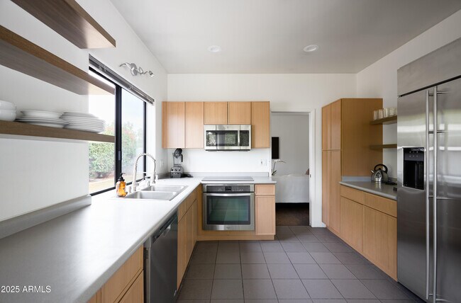 Building Photo - 12242 N 74th St