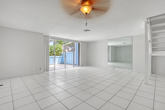 Building Photo - 604 Ocean Dunes Cir