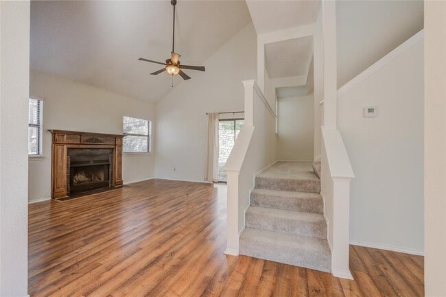 Building Photo - 10002 Talleyran Dr