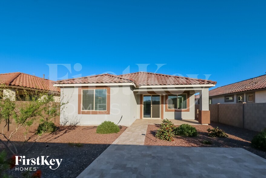 Building Photo - 8411 S 164th Dr