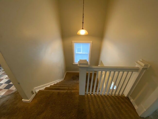 Building Photo - 923 Russel St - 3/Bed 1.5/Bath located in the Edison neighborhood