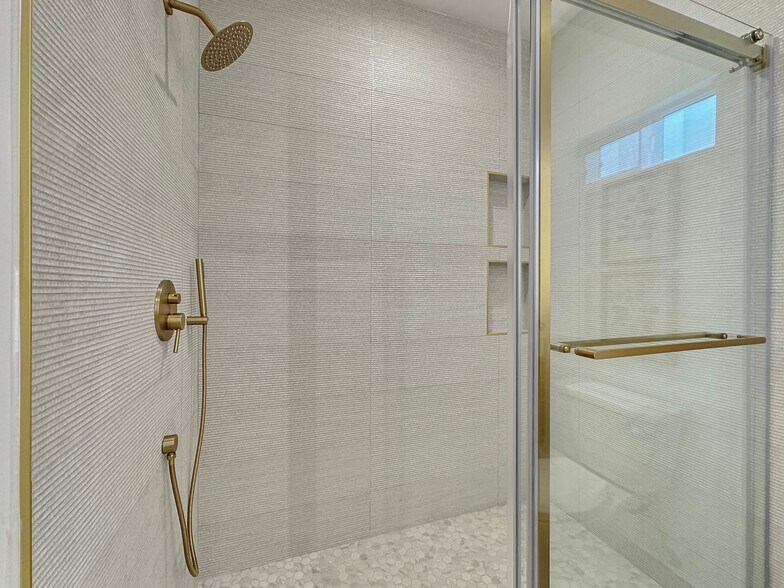 Building Photo - 4523 Saturn St