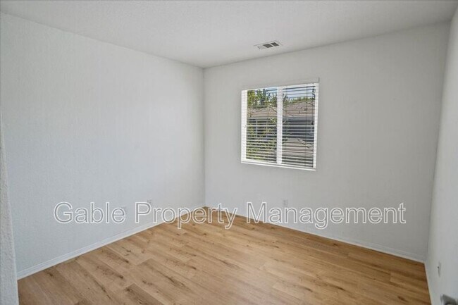 Building Photo - 27366 Dearborn Dr