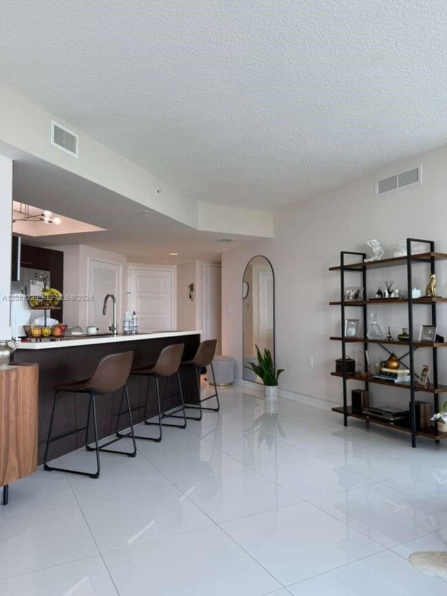 Building Photo - 200 Sunny Isles Blvd
