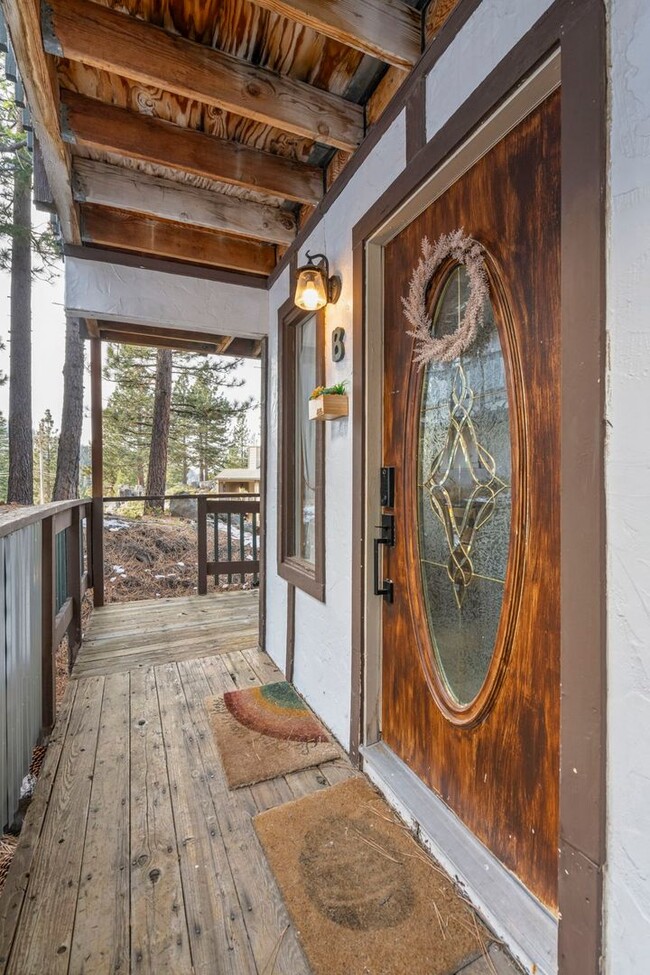 Building Photo - Nice condo near Heavenly available now!