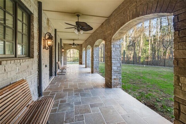 Building Photo - 35 Mt Paran Rd NW