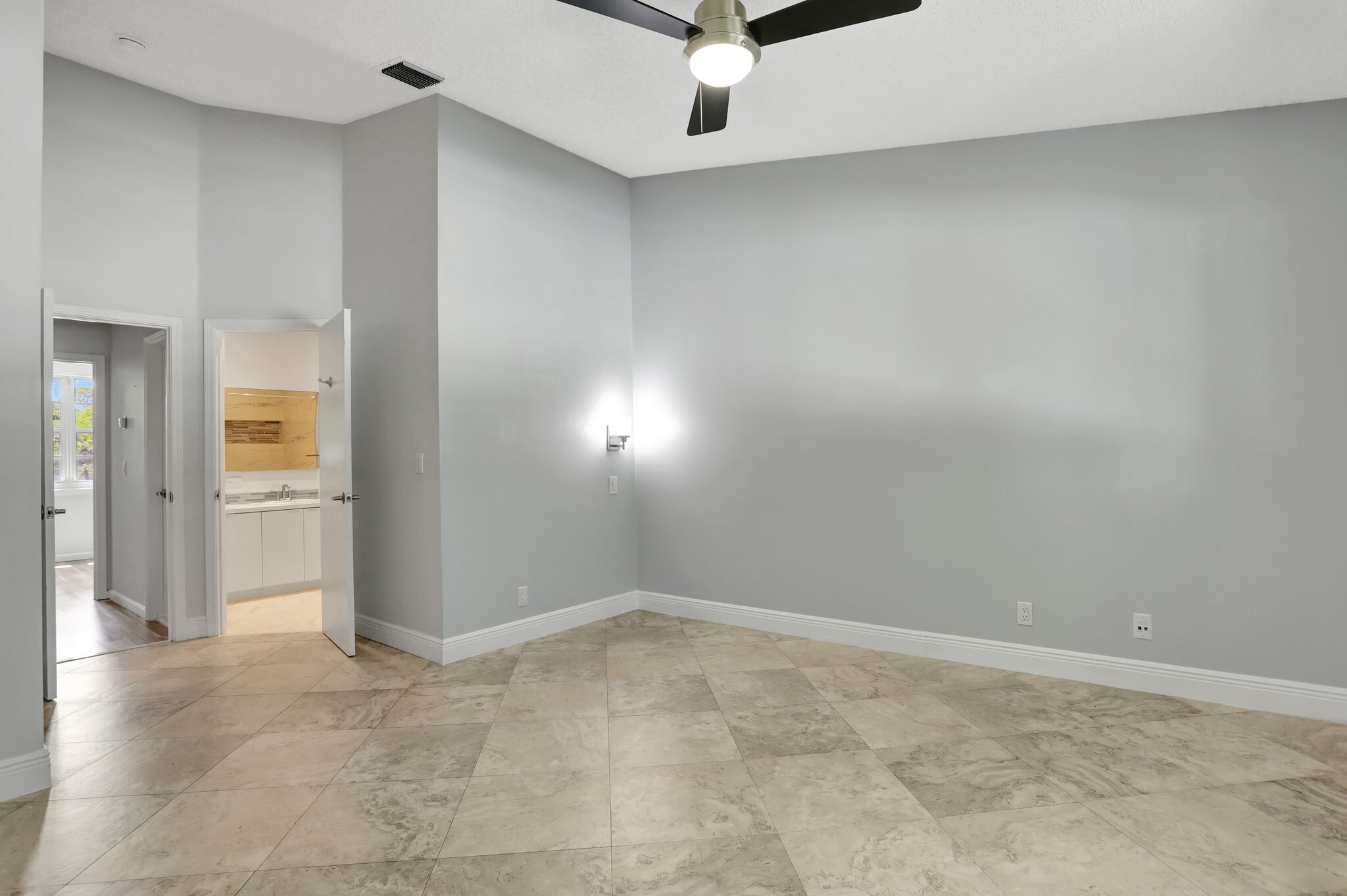 Building Photo - 3392 Cabaret Ln