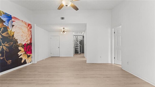 Building Photo - 216 Goshen Ln