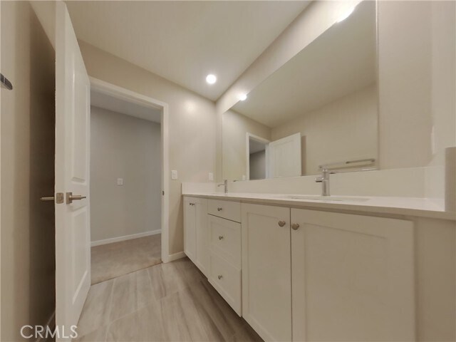 Building Photo - 31524 Hans Dr