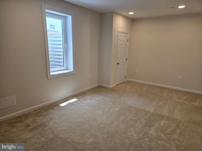 Building Photo - 17 Moonlight Trail Ct