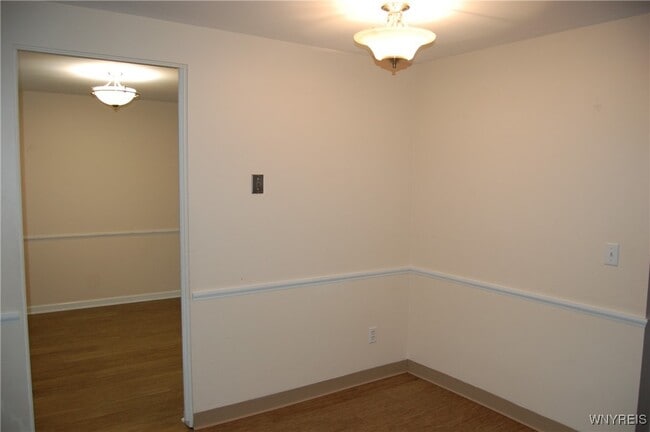 Building Photo - 59 Saber Ln