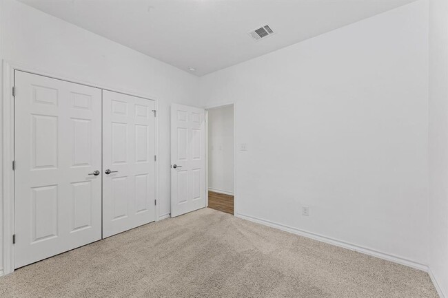 Building Photo - 204 Thurman Holt Rd