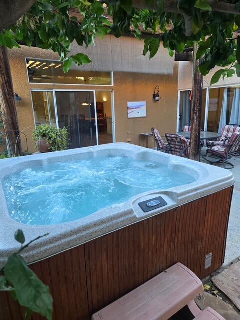 Building Photo - 54035 Avenida Martinez