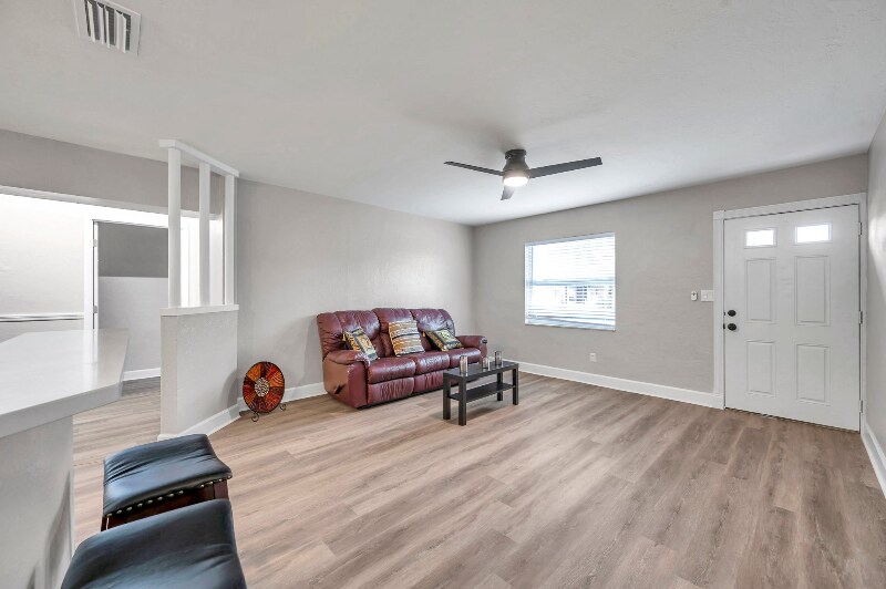 Building Photo - 9850 55th Way N