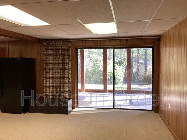 Building Photo - 112 Crooked Creek Rd