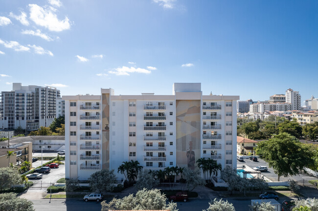 Building Photo - Gables Corinthian Plaza