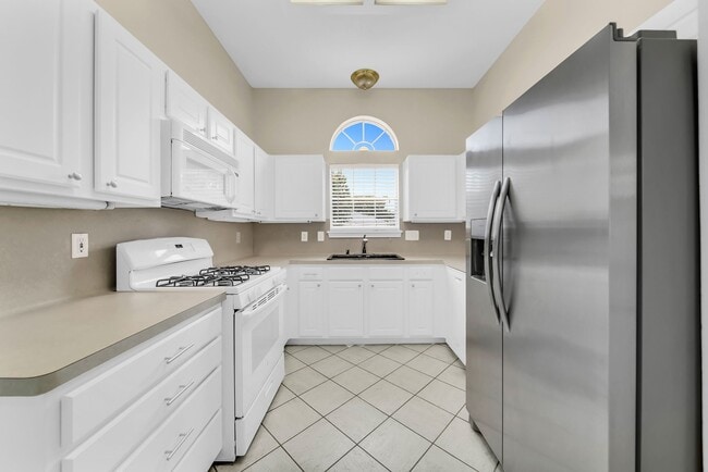 Building Photo - 7063 Gentle Breeze Dr