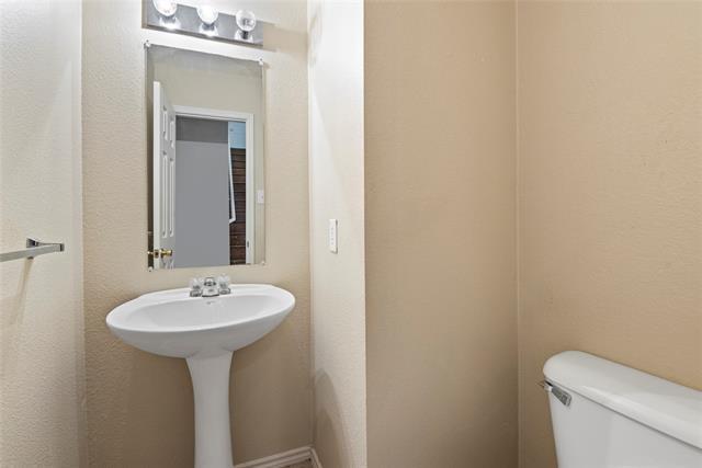 Building Photo - 5404 Pandale Valley Dr