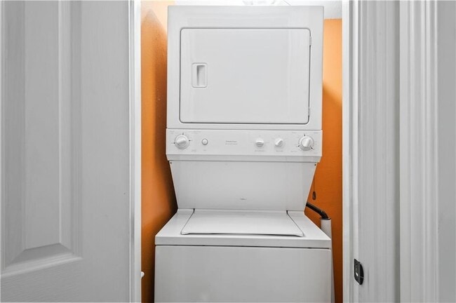 Building Photo - 500 Lake Marina Dr