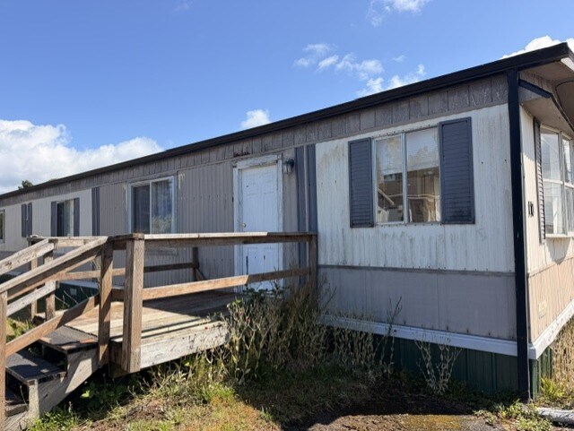 Building Photo - 110 W Veterans Ave