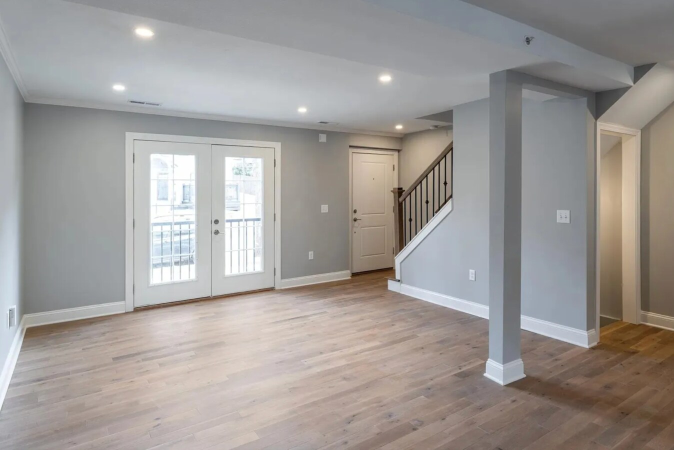 Building Photo - 4462 Broadway Blvd