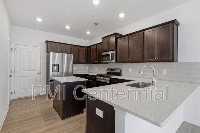 Building Photo - 110 Shelter Ln E