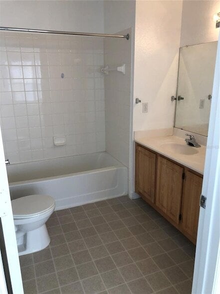 Building Photo - 4004 Venetian Bay Dr