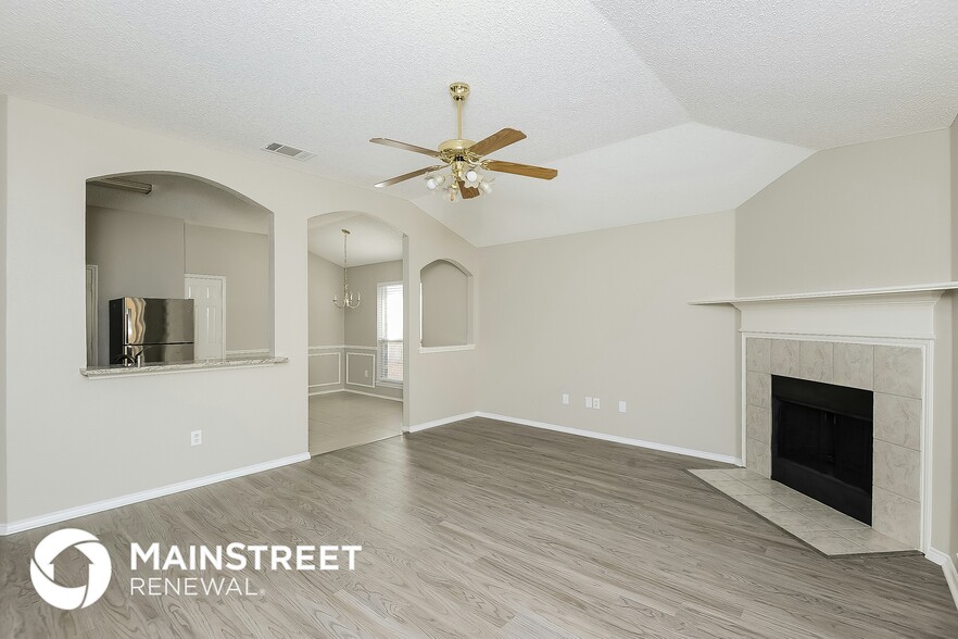 Building Photo - 8645 Fountainview Terrace