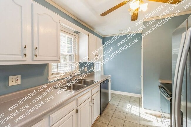 Building Photo - 1626 Northwest Dr