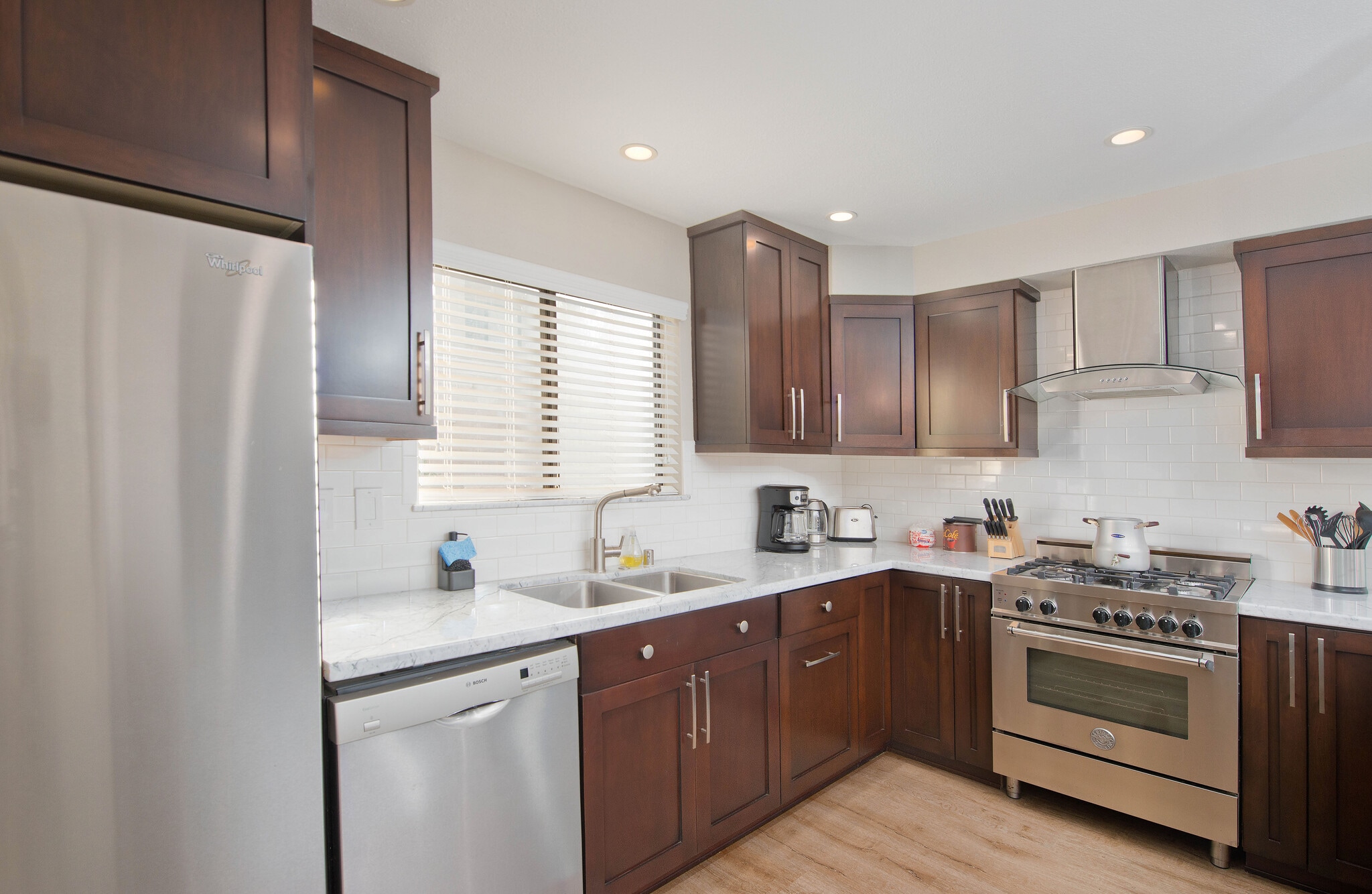 Building Photo - 21820 Marylee St