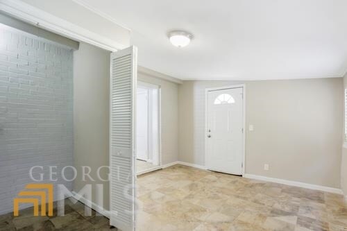 Building Photo - 1951 Meadow Ln