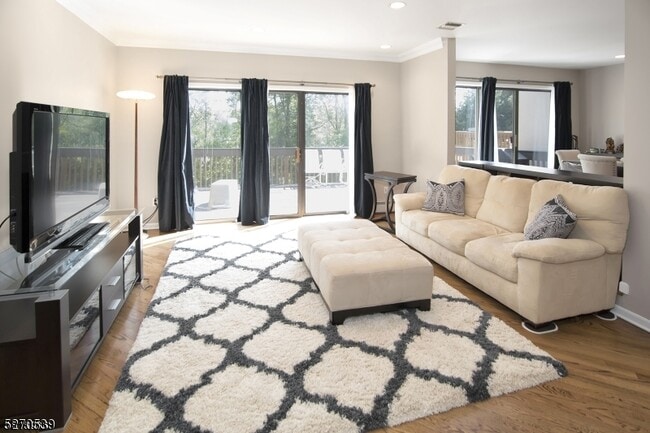 Building Photo - 42 Schindler Terrace